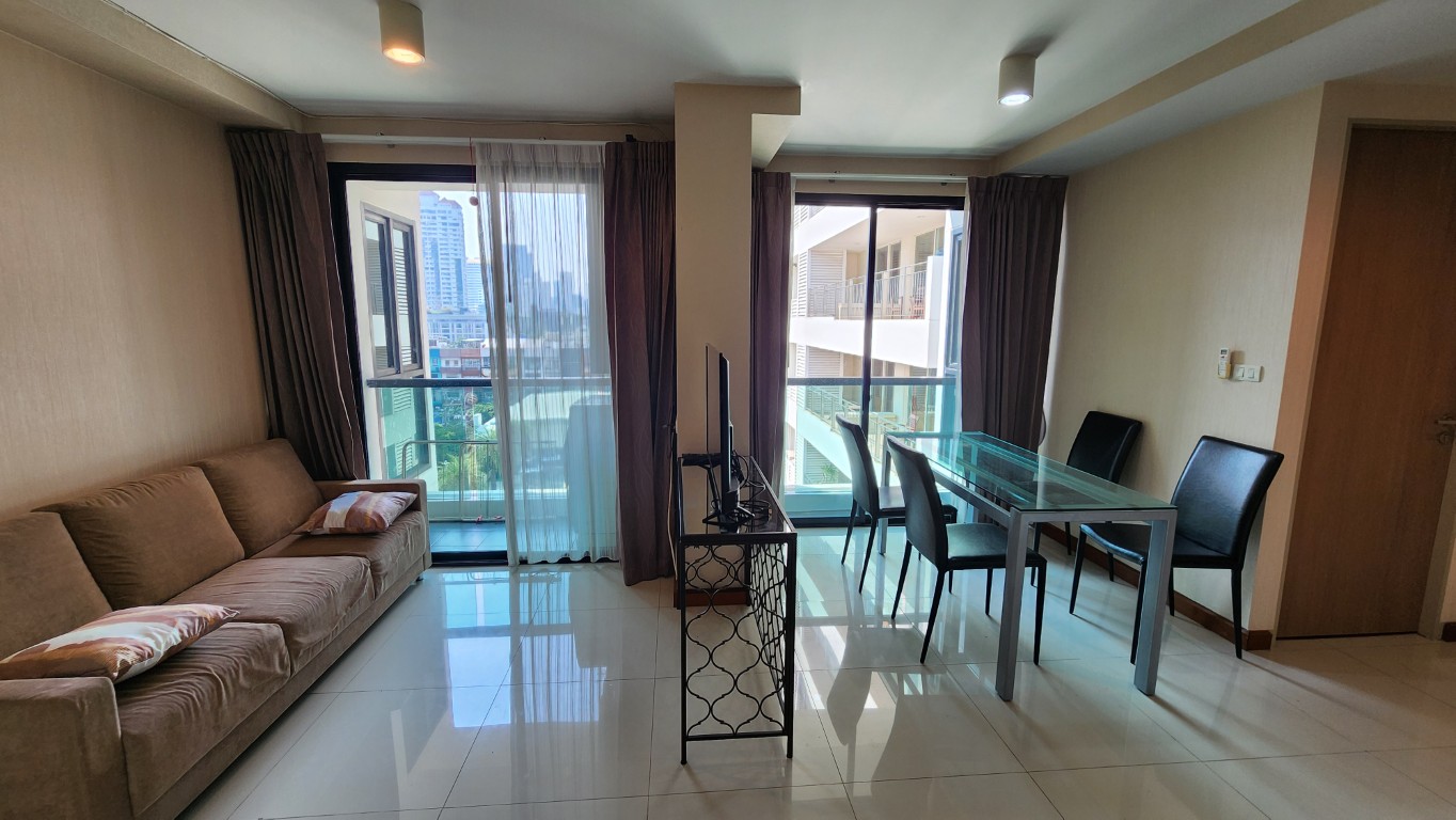 Le Cote Thonglor 8 Condominium