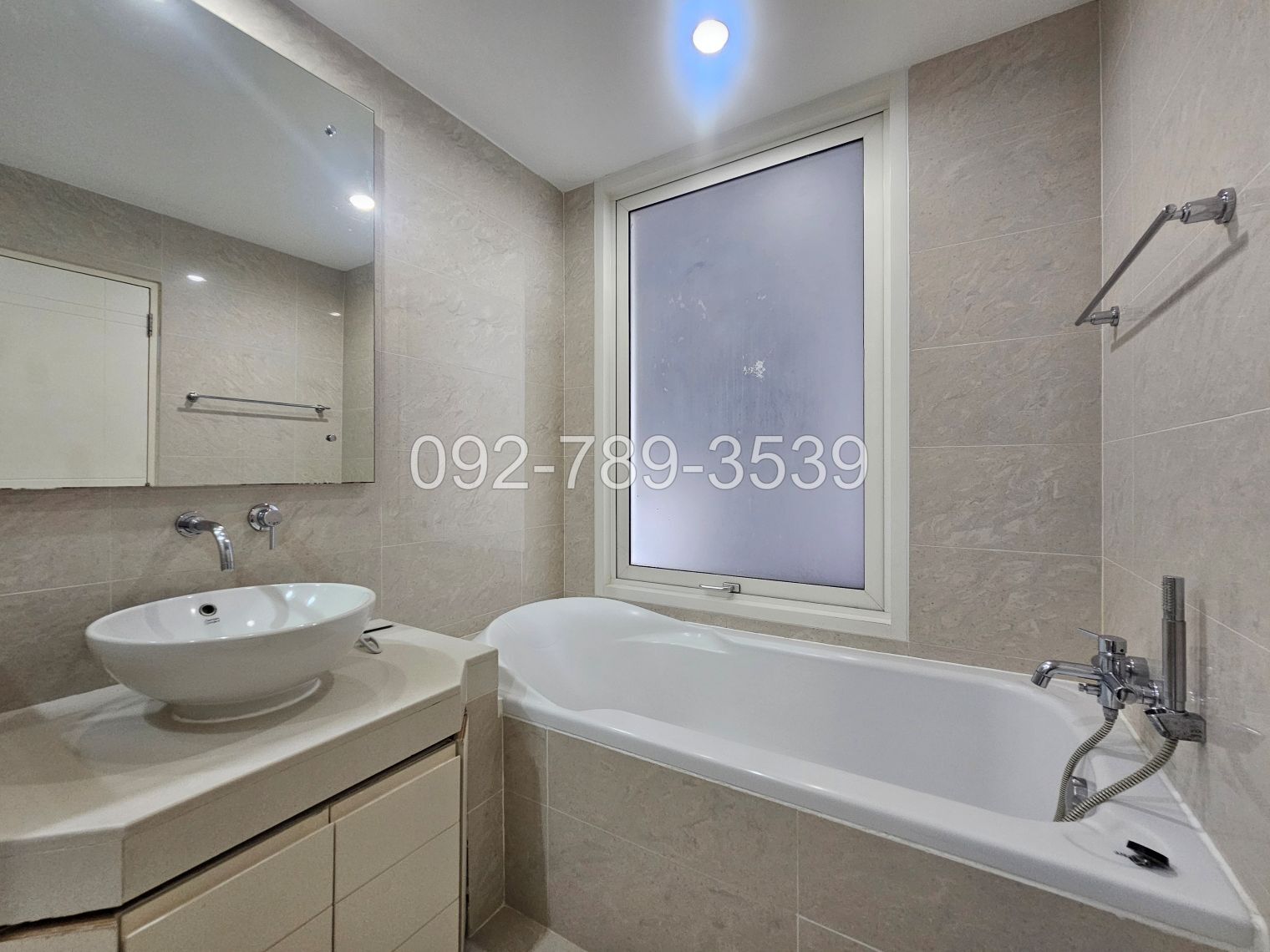 Baan Siri24 บ้าน สิริ ทเวนตี้โฟร์