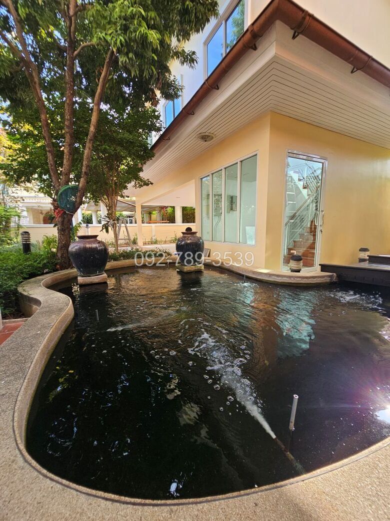 โกลเด้น เลเจ้นด์ สาธร-กัลปพฤกษ์ Golden Legend Village