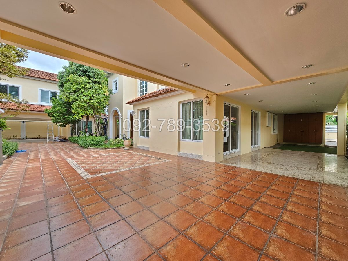 Golden Legend Sathorn-Kalpapruek