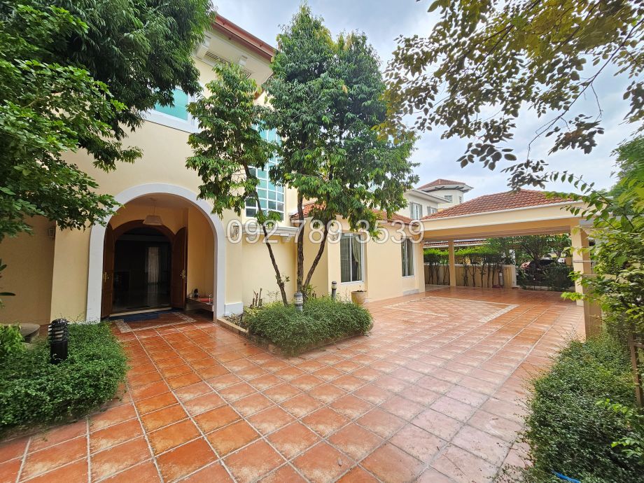 Golden Legend Sathorn-Kalpapruek