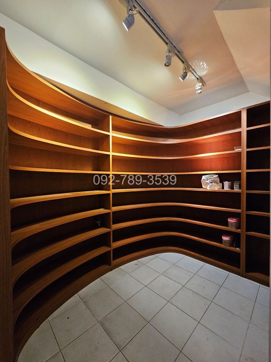 Golden Legend Sathorn-Kalpapruek