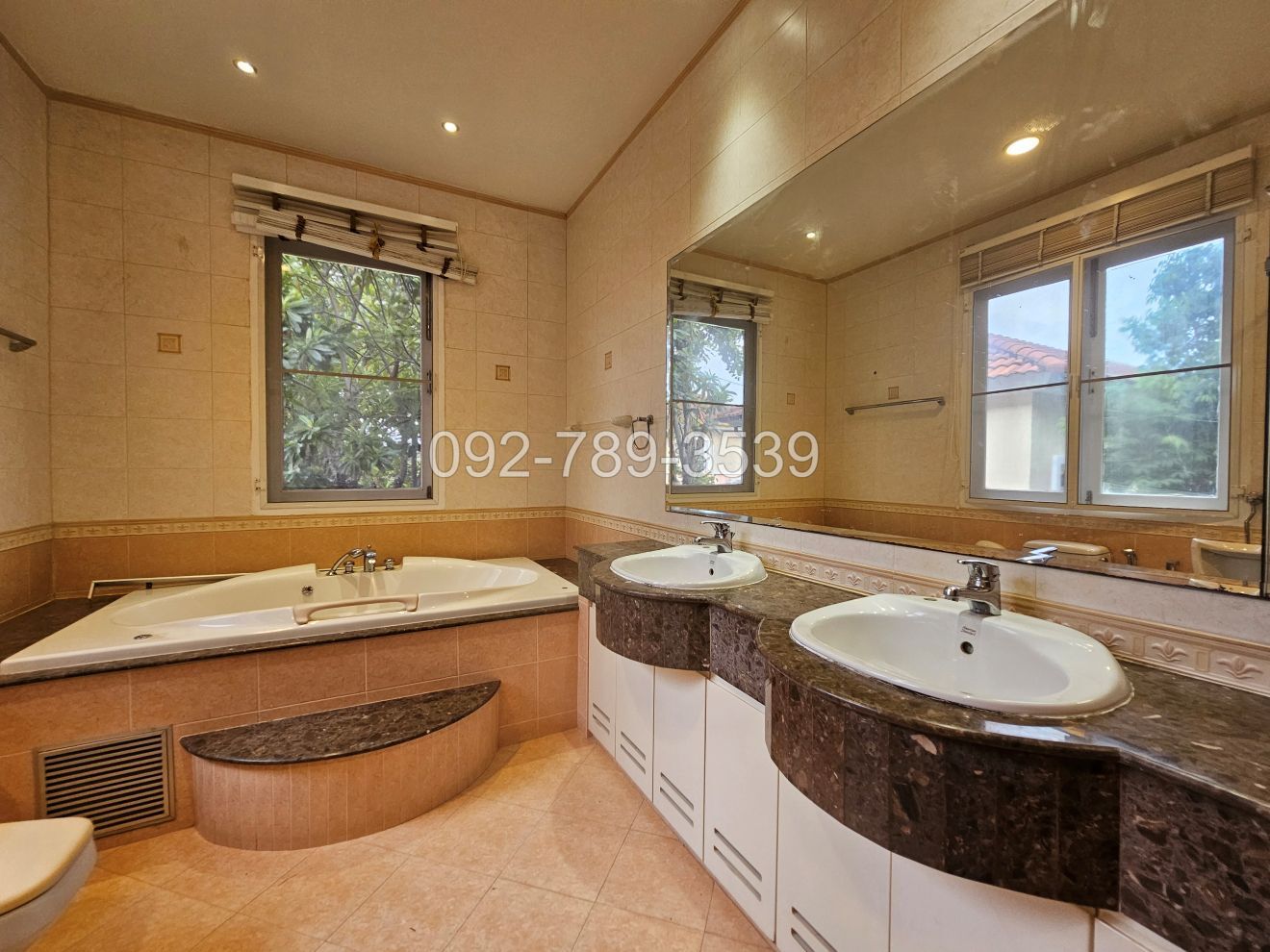 Golden Legend Sathorn-Kalpapruek