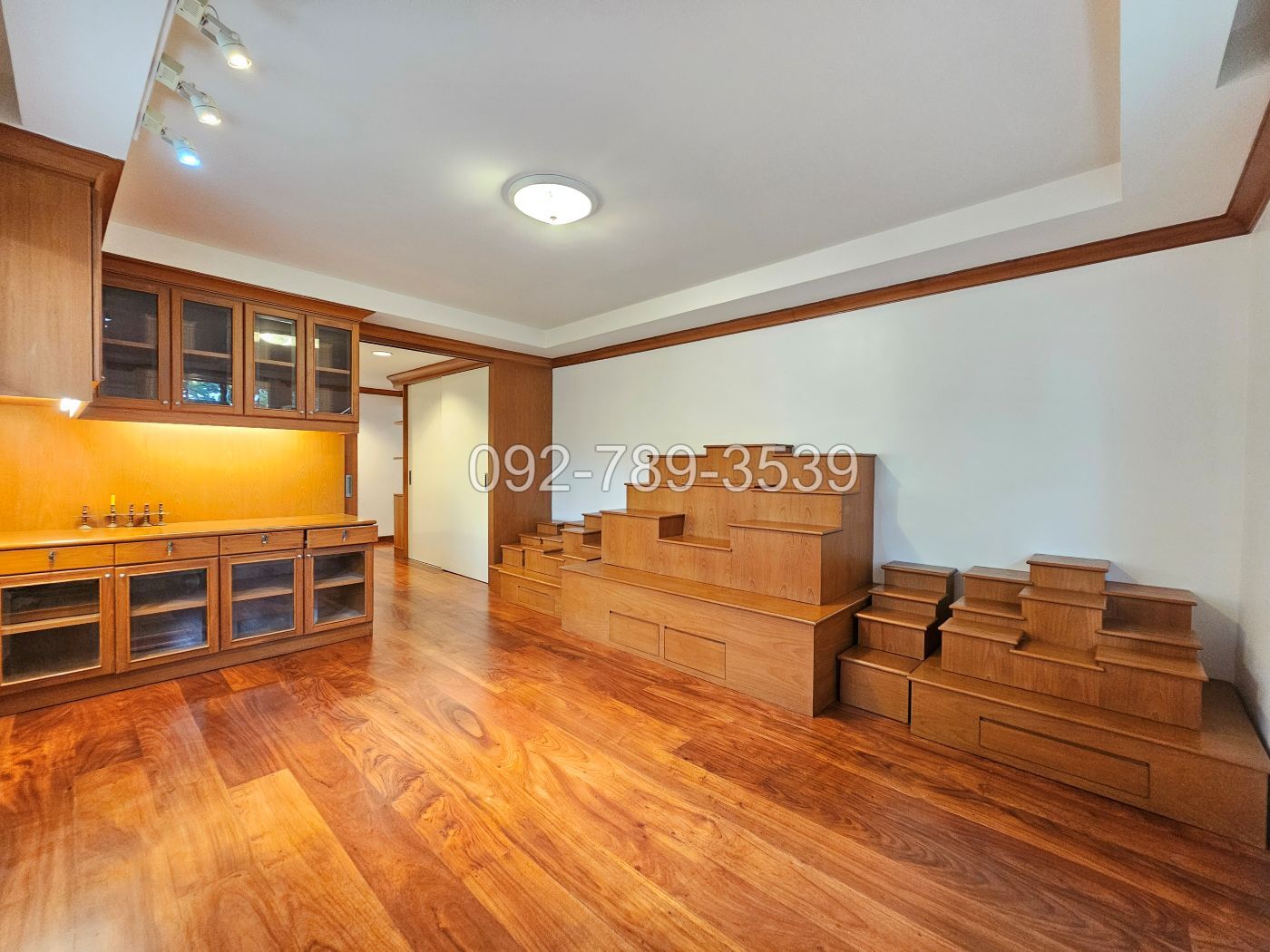 Golden Legend Sathorn-Kalpapruek