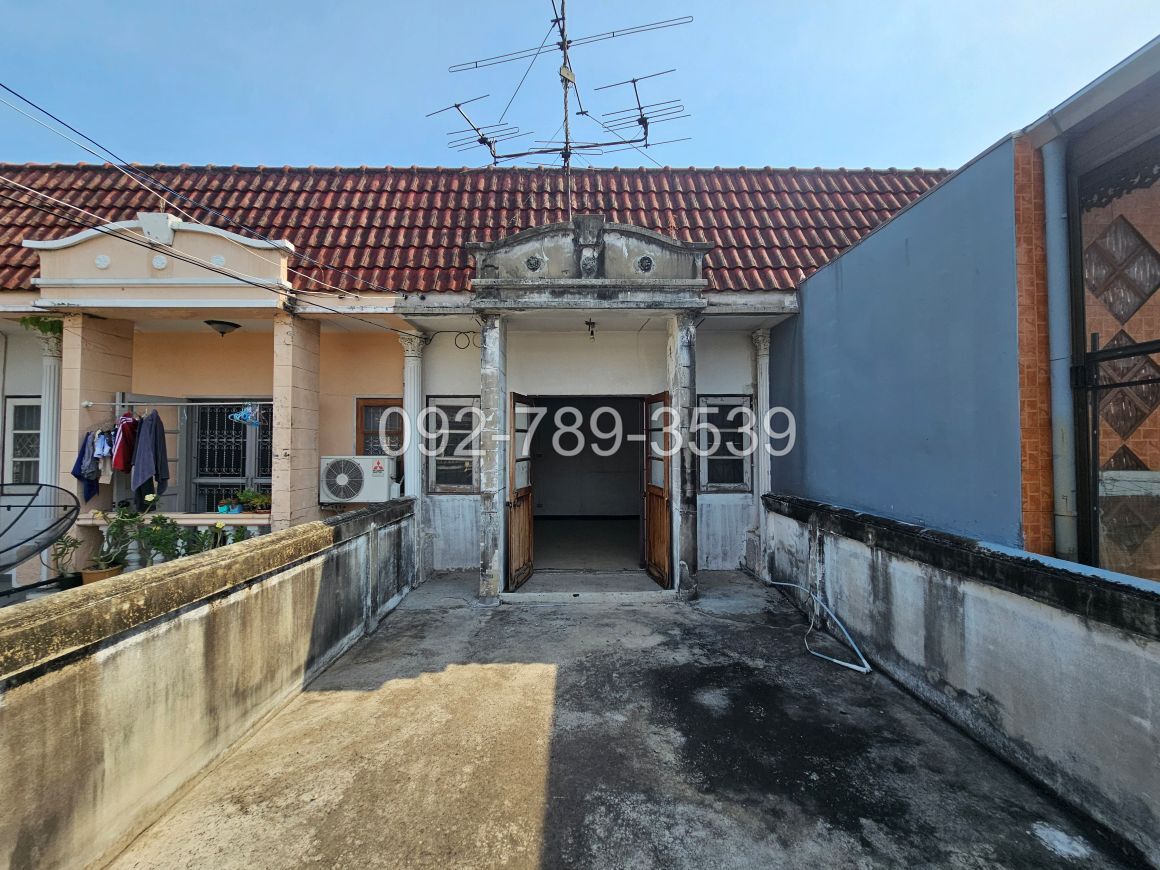 หมู่บ้านรินทร์ทอง รามคำแหง190