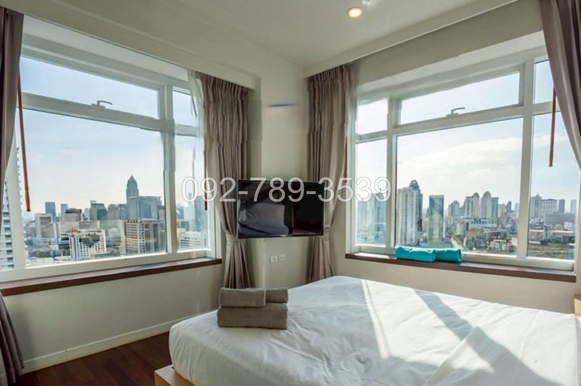 Circle Condominium (Circle1)