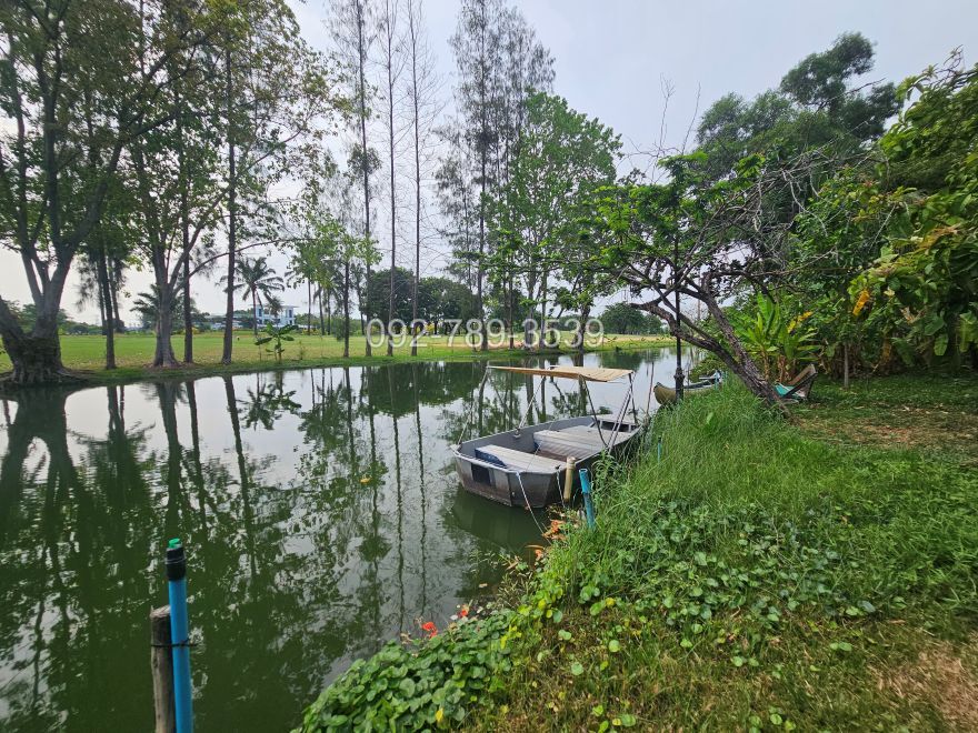 บ้านเดี่ยวเมืองเอก โครงการ4 หน้าติดน้ำ วิวสนามกอล์ฟ