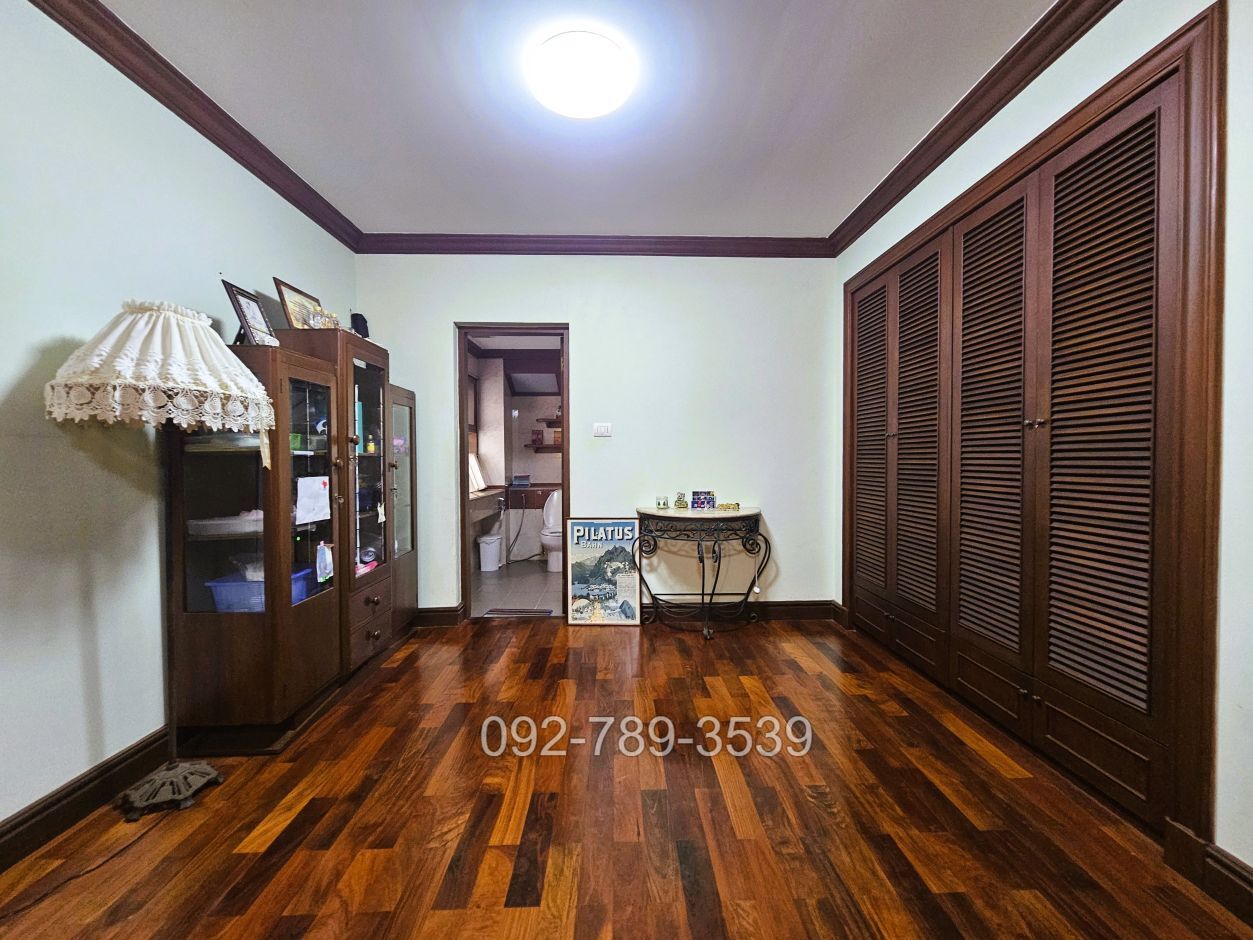 บ้านเดี่ยวเมืองเอก โครงการ4 หน้าติดน้ำ วิวสนามกอล์ฟ