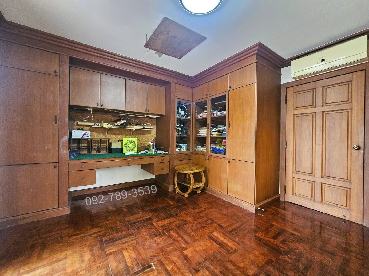 บ้านเดี่ยวเมืองเอก โครงการ4 หน้าติดน้ำ วิวสนามกอล์ฟ