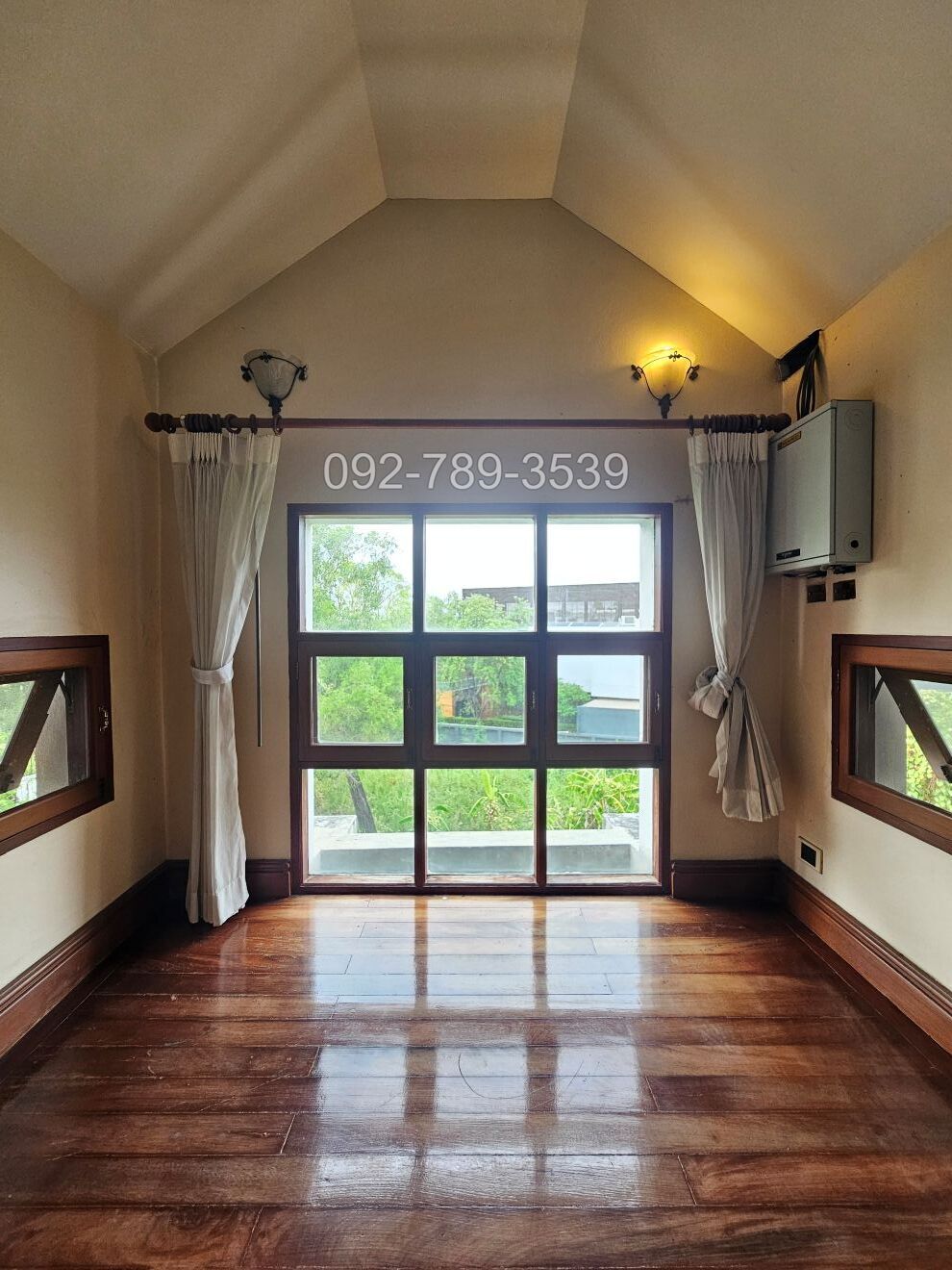บ้านเดี่ยวเมืองเอก โครงการ4 หน้าติดน้ำ วิวสนามกอล์ฟ