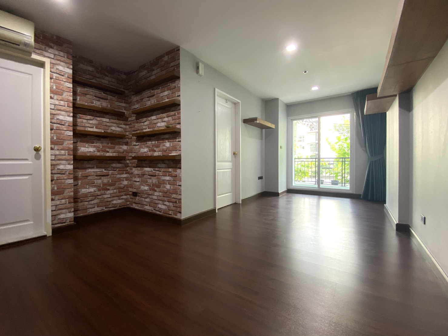 ห้องเปล่า สภาพดีมาก เจ้าของอยู่น้อย